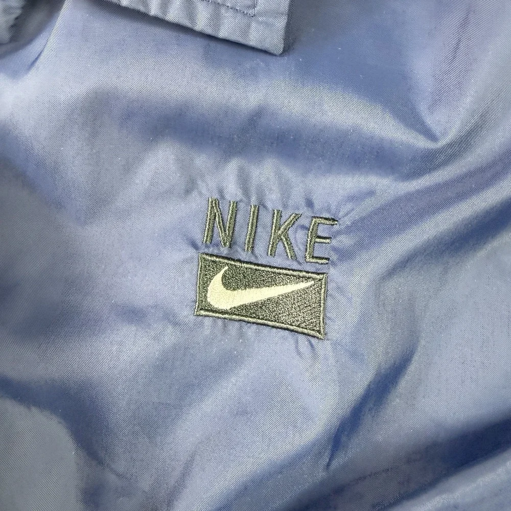 Nike vintage windbreaker
